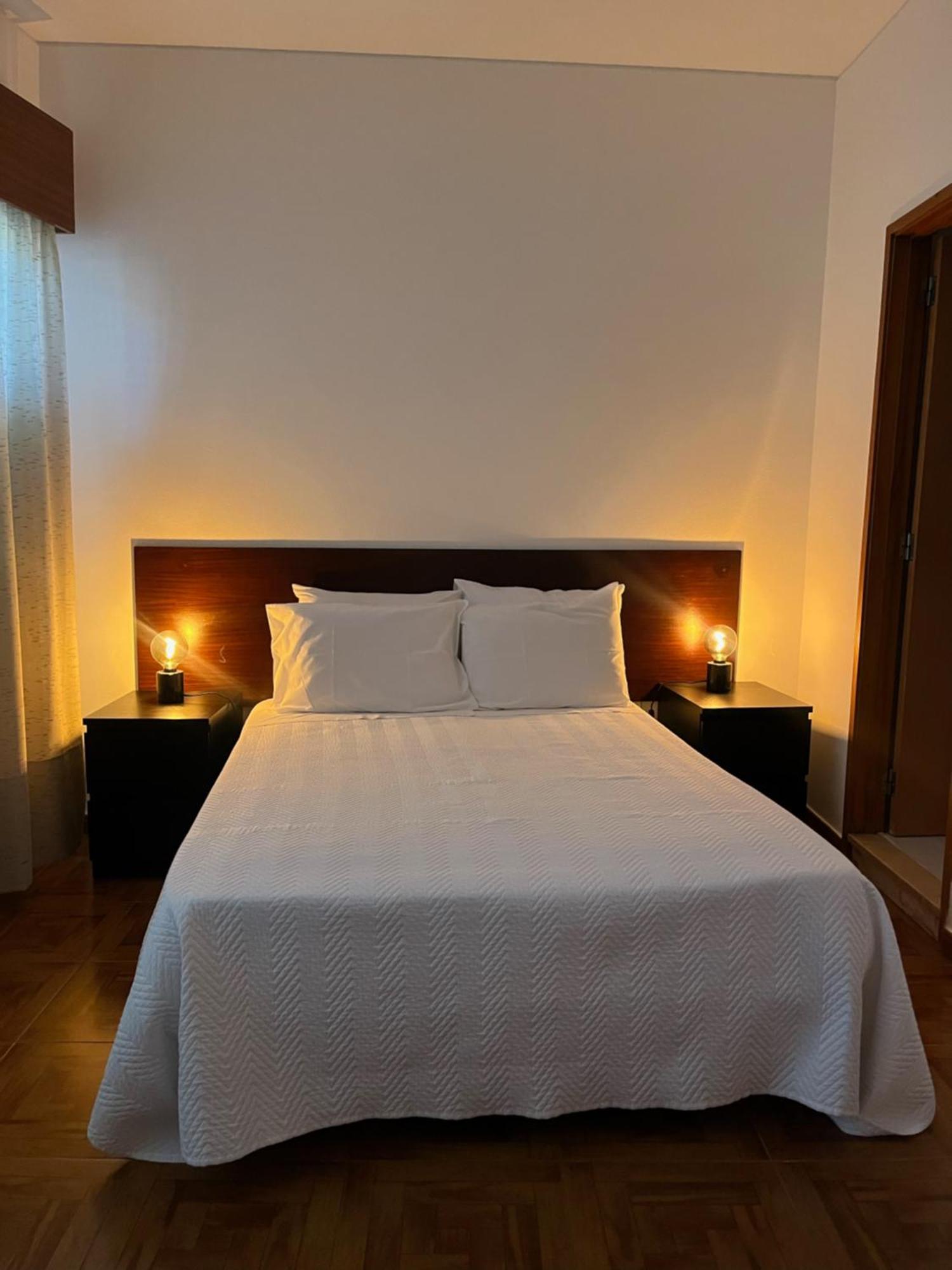 Romeu Bed and Breakfast Quarteira Exteriör bild